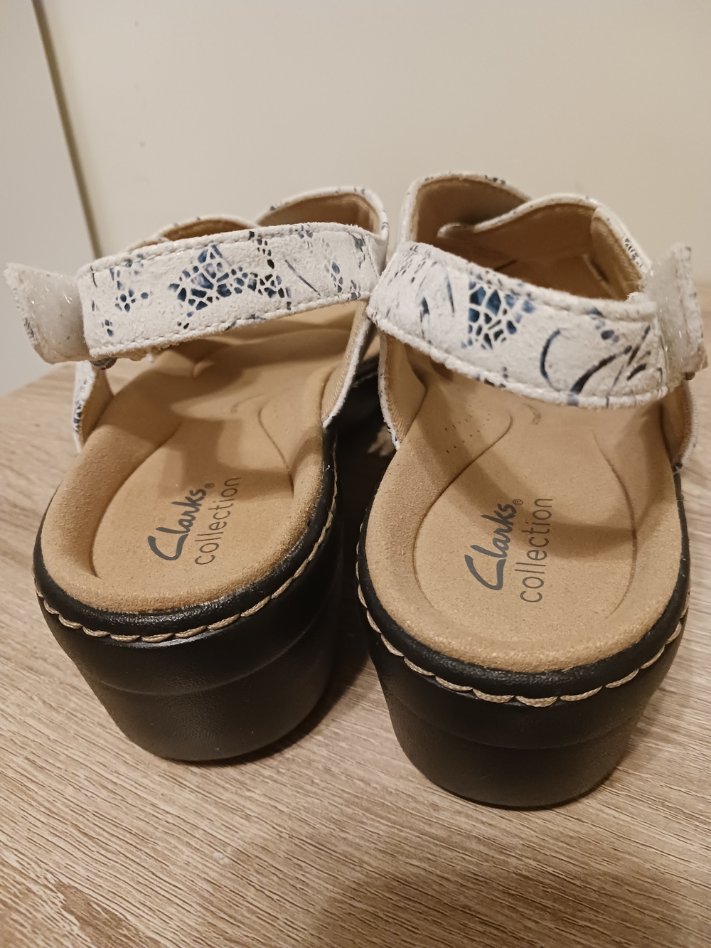 Clarks Merliah Echo Blue/White Floral Adjustable Slingback Low Profile Wedges - Picture 4 of 12